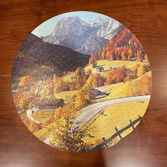 Vintage Whitman Guild Round Alps, Germany 650 Piece Puzzle - Picture 3 of 4